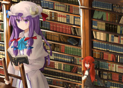 Rule 34 | 2girls, bad id, bad pixiv id, book, bookshelf, crescent, head wings, hinami047, koakuma, ladder, library, multiple girls, open book, patchouli knowledge, purple eyes, purple hair, reading, red eyes, red hair, touhou, wings