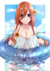 Rule 34 | 1girl, bikini, blue eyes, breasts, cleavage, go-toubun no hanayome, highres, large breasts, looking at viewer, nakano miku, red hair, shi-2, solo, swimsuit