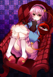 Rule 34 | 1girl, absurdres, ass, aura, bad id, bad pixiv id, black cat, blush, cat, checkered background, couch, female focus, full body, hairband, highres, kneehighs, komeiji satori, pigeon-toed, pink eyes, pink hair, red upholstery, short hair, shromann, sitting, slippers, smile, socks, solo, third eye, touhou