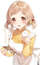 Rule 34 | 1girl, :o, apron, blush, bow, box, breasts, brown eyes, brown scrunchie, fingernails, hair ornament, hair scrunchie, hand up, highres, holding, holding box, idolmaster, idolmaster shiny colors, kinako (shiratama mochi), light brown hair, long sleeves, looking at viewer, medium breasts, open mouth, polka dot, polka dot shirt, red bow, sakuragi mano, scrunchie, shirt, short twintails, signature, simple background, solo, translation request, twintails, twitter username, white apron, white background, yellow shirt