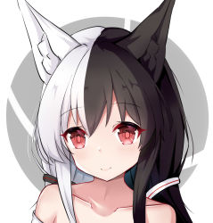 Rule 34 | 1girl, alice mana, alice mana channel, animal ear fluff, animal ears, bare shoulders, black hair, blush, closed mouth, collarbone, commentary request, fox ears, grey background, hair between eyes, hair ornament, highres, long hair, looking at viewer, multicolored hair, nagato-chan, red eyes, smile, solo, two-tone background, two-tone hair, upper body, virtual youtuber, white background, white hair