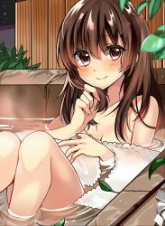 Rule 34 | 1girl, bad id, bad pixiv id, bathing, blurry, blurry foreground, blush, body blush, breasts, cleavage, closed mouth, collarbone, depth of field, eyelashes, eyes visible through hair, fence, hair between eyes, hakurei reimu, hand in own hair, highres, holding, holding own hair, knees together feet apart, knees up, leaf, long hair, looking at viewer, onsen, sitting, small breasts, smile, solo, suzuka (nonnonsuzuki20), tareme, touhou, towel, water, wooden fence