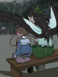 Rule 34 | 3girls, bench, bird wings, black eyes, black hair, black wings, blue shirt, bow, cape, closed mouth, commentary, english commentary, frilled shirt collar, frills, full body, green bow, green skirt, grey umbrella, hair bow, height difference, highres, kaenbyou rin, komeiji satori, long hair, looking at another, multiple girls, outdoors, pink hair, pink skirt, rain, reiuji utsuho, shirt, short hair, sitting, skirt, smile, taco touhou, touhou, white cape, wing umbrella, wings