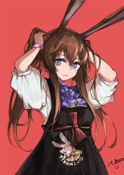 Rule 34 | 1girl, amiya (arknights), animal ears, apron, arknights, black apron, blue eyes, brown hair, english text, eyes visible through hair, hairband, hands up, highres, long hair, long sleeves, omuretu (butterroru), parted lips, pink hairband, ponytail, purple neckwear, rabbit girl, red background, signature, simple background, smiley face, solo, tying hair, upper body