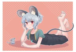 Rule 34 | 1girl, alternate hairstyle, animal ear fluff, animal ears, barefoot, blue capelet, capelet, closed mouth, commentary, crystal, fingernails, flat chest, full body, grey hair, grey shirt, grey skirt, hand in own hair, high ponytail, highres, jewelry, looking at viewer, lying, mouse (animal), mouse ears, mouse girl, mouse tail, nazrin, on stomach, outline, pendant, pink background, red eyes, shirt, short hair, short ponytail, skirt, smile, soles, solo, tail, the pose, toes, touhou, white outline, yan pai