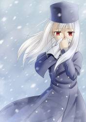 Rule 34 | 1girl, arm behind back, coat, covering own mouth, fate/stay night, fate (series), floating hair, grey coat, grey headwear, gyatto624, highres, illyasviel von einzbern, long hair, long sleeves, outdoors, red eyes, silver hair, snowing, solo, standing, wind
