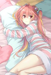 Rule 34 | 1girl, bed sheet, blonde hair, body pillow, brown hair, closed mouth, feet out of frame, fur-trimmed jacket, fur trim, hair between eyes, hair intakes, hero-san to moto onna kanbu-san, highres, hugging object, jacket, long hair, long sleeves, looking at viewer, lying, mitsuki moe, multicolored hair, on side, pillow, pillow hug, red eyes, sleeves past wrists, smile, solo, somechime (sometime1209), streaked hair, striped clothes, striped jacket, twintails, very long hair