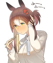 Rule 34 | 1girl, animal ears, ashinowoto, blowing on food, breasts, brown hair, chopsticks, clover hair ornament, collared shirt, fine motion (umamusume), food, green eyes, hair ornament, hand in own hair, highres, holding, holding chopsticks, horse ears, long hair, long sleeves, multicolored hair, noodles, shirt, small breasts, solo, two-tone hair, umamusume, upper body, white background