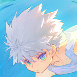 Rule 34 | 1boy, bare shoulders, blue background, blue eyes, closed mouth, collarbone, commentary, dated commentary, hair between eyes, highres, hunter x hunter, kariki hajime, killua zoldyck, looking at viewer, male focus, messy hair, short hair, sidelighting, sleeveless, solo, spiked hair, tank top, upper body, white hair, white tank top