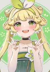 Rule 34 | 1girl, absurdres, bare arms, blonde hair, blush, body markings, bow hairband, collarbone, double v, dress, flower, green background, green dress, green eyes, green hairband, hair flower, hair ornament, hairband, hands up, highres, open mouth, petite, reikyou, sidelocks tied back, sleeveless, sleeveless dress, smile, solo, straight-on, tacet mark (wuthering waves), teeth, twintails, two-tone hairband, upper body, upper teeth only, v, verina (wuthering waves), white hairband, wuthering waves