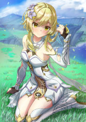 Rule 34 | 1girl, absurdres, arm guards, blonde hair, blue sky, blurry, cliff, cloud, cloudy sky, commentary, commentary request, depth of field, detached sleeves, dress, english commentary, genshin impact, grass, hair between eyes, highres, looking at viewer, lumine (genshin impact), mixed-language commentary, mountainous horizon, playing with own hair, qussie, scarf, short hair, short hair with long locks, sidelocks, sitting, sky, smile, solo, thighhighs, wariza, white dress, white scarf, white thighhighs, wind, yellow eyes, zettai ryouiki