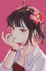Rule 34 | 1girl, bracelet, closed mouth, collared shirt, flower, hair flower, hair ornament, hand up, hibiscus, highres, jewelry, limbus company, looking at viewer, pink flower, pink nails, project moon, red eyes, ryoshu (project moon), shirt, short hair, solo, szztzzs, upper body, white shirt