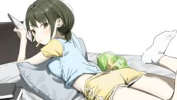 Rule 34 | 1girl, absurdres, ass, blue shirt, book, book stack, chips (food), cropped legs, dolphin shorts, food, food in mouth, green eyes, green hair, highres, holding, holding book, idolmaster, idolmaster shiny colors, leg up, looking at viewer, looking back, low twintails, midriff peek, nanakusa nichika, on bed, potato chips, shirt, short hair, short sleeves, short twintails, shorts, socks, solo, syhan, twintails, white socks, yellow shorts
