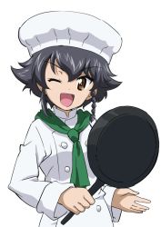 Rule 34 | 10s, 1girl, ;d, alternate costume, bad id, bad twitter id, black hair, braid, brown eyes, chef, chef hat, commentary, girls und panzer, green scarf, grin, hat, holding, holding pan, kanau, looking at viewer, one eye closed, open mouth, pepperoni (girls und panzer), scarf, short hair, side braid, simple background, frying pan, smile, solo, standing, upper body, white background, white hat