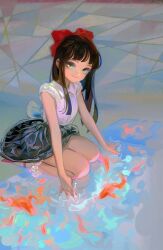 Rule 34 | 1girl, abstract background, bare arms, bare legs, black hair, black skirt, bow, closed mouth, collared shirt, fish, full body, green eyes, hair bow, long hair, looking at viewer, original, pleated skirt, red bow, seiza, shirt, short sleeves, sitting, sitting on water, skirt, skirt rolled up, sleeves rolled up, smile, solo, white shirt, yeono0