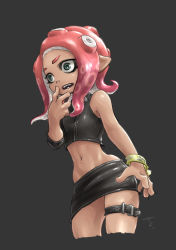 Rule 34 | 1girl, agent 8 (splatoon), armband, chiyo maru, crop top, fang, green eyes, grey background, hand to own mouth, highres, midriff, miniskirt, navel, nintendo, octoling, octoling girl, octoling player character, open mouth, pink hair, pointy ears, short hair, simple background, single sleeve, skirt, solo, splatoon (series), splatoon 2, splatoon 2: octo expansion, takozonesu, tank top, tentacle hair, tentacles, thigh strap