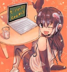 Rule 34 | 1girl, african penguin (kemono friends), black hair, computer, desk, gloves, hanada (cobalt003), highres, kemono friends, kemono friends v project, long hair, looking at viewer, microphone, multicolored hair, one eye closed, open mouth, shirt, simple background, sitting, skirt, smile, solo, tail, virtual youtuber