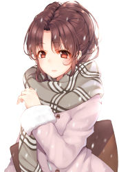 Rule 34 | 1girl, bag, brown hair, closed mouth, coat, commentary, enpera, fur-trimmed sleeves, fur trim, grey scarf, hand up, highres, kazuzu, looking at viewer, original, parted bangs, pink coat, plaid, plaid scarf, red eyes, scarf, simple background, smile, snowing, solo, upper body, white background, winter, winter clothes, winter coat