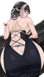 Rule 34 | 1girl, absurdres, ass, ass focus, back, backless dress, backless outfit, bare shoulders, black dress, black hair, blush, breasts, butt crack, chiyu1182, dress, highres, large breasts, long hair, looking at viewer, looking back, martini, modakawa dress, multicolored hair, original, smile, solo, two-tone hair, white hair, yellow eyes