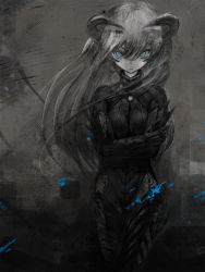 Rule 34 | 1girl, blue eyes, bodysuit, grey background, grey theme, hair between eyes, horns, long hair, looking at viewer, monochrome, original, solo, spot color, toi (number8)
