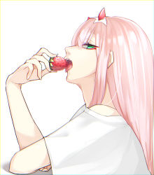 Rule 34 | 10s, 1girl, commentary request, darling in the franxx, eating, food, fruit, green eyes, highres, horns, long hair, looking at viewer, open mouth, pink hair, profile, red horns, reirou (chokoonnpu), saliva, shirt, short sleeves, simple background, solo, strawberry, t-shirt, tongue, white background, white shirt, zero two (darling in the franxx)