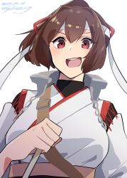 Rule 34 | 1girl, black shirt, brown eyes, brown hair, hair ribbon, headband, highres, ise (kancolle), ise kai ni (kancolle), johssnny, kantai collection, open mouth, ponytail, ribbon, round teeth, shirt, short hair, simple background, smile, solo, teeth, twitter username, undershirt, upper teeth only, white background, white headband