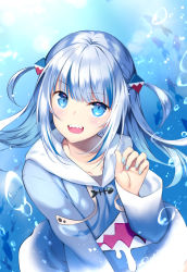 Rule 34 | 1girl, :d, air bubble, animal, blue eyes, blue hair, blue hoodie, blue nails, bubble, collarbone, commentary request, day, drawstring, fish, gawr gura, gawr gura (1st costume), hair ornament, hand up, highres, hololive, hololive english, hood, hood down, hoodie, long hair, long sleeves, looking at viewer, multicolored hair, nail polish, open mouth, outdoors, rei (rei&#039;s room), sharp teeth, silver hair, sleeves past wrists, smile, solo, streaked hair, teeth, two side up, underwater, virtual youtuber, water, wide sleeves