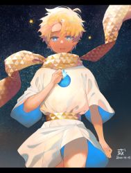 Rule 34 | 1boy, aru (arurun1231), baggy clothes, blonde hair, blue eyes, bright pupils, fate/grand order, fate/requiem, fate (series), glowing, highres, looking at viewer, male focus, parted bangs, scarf, short sleeves, sky, solo, space, star (sky), star (symbol), starry background, starry sky, voyager (fate), voyager (first ascension) (fate), yellow scarf