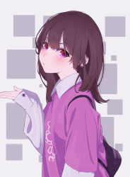 Rule 34 | 1girl, bag, blush, brown hair, closed mouth, collared shirt, commentary request, earrings, eyebrows hidden by hair, grey background, hair between eyes, highres, jewelry, layered sleeves, long hair, long sleeves, looking at viewer, original, pink shirt, puffy long sleeves, puffy sleeves, purple eyes, ratsuku kinoko, shirt, short over long sleeves, short sleeves, sleeves past wrists, solo, stud earrings, white shirt