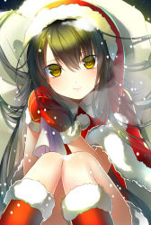 Rule 34 | 1girl, black hair, blush, boots, christmas, gloves, hat, holding, io (seiga30025665), io enishi, long hair, looking at viewer, original, red gloves, sack, santa hat, smile, snowing, solo, yellow eyes