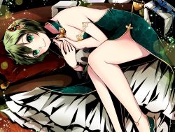 Rule 34 | 1girl, anklet, box, divine gate, dress, floral print, gift, gift box, green dress, green eyes, green hair, hair between eyes, hair ornament, jewelry, layered dress, looking at viewer, lying, mady (madine08260), on side, print dress, short hair, side slit, sleeveless, sleeveless dress, smile, solo, strapless, strapless dress