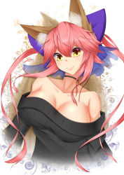 Rule 34 | 1girl, animal ears, blue ribbon, breasts, cleavage, collarbone, commentary request, fate (series), feather quilt, fox ears, fox tail, hair ribbon, highres, large breasts, light smile, long hair, looking at viewer, off shoulder, pink hair, ribbon, solo, sweater, tail, tamamo (fate), tamamo no mae (fate/extra), yellow eyes