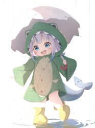 Rule 34 | 1girl, aged down, blue eyes, blue hair, blush, boots, commentary, dinosaur costume, english commentary, fins, fish tail, gawr gura, grey hair, highres, holding, holding umbrella, hololive, hololive english, looking at viewer, medium hair, multicolored hair, open mouth, rubber boots, seboneko, shark girl, shark tail, sharp teeth, smile, solo, streaked hair, tail, teeth, umbrella, upper teeth only, virtual youtuber, yellow footwear
