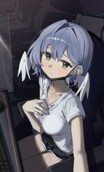 1girl absurdres alternate_costume alternate_hairstyle black_mask black_shorts breasts chair computer_keyboard dolphin_shorts feathered_wings gaming_chair green_eyes hair_between_eyes hair_intakes hand_on_own_chest head_wings highres honkai:_star_rail honkai_(series) indoors korean_text looking_at_viewer mask mask_lift medium_breasts midriff_peek mouth_mask official_alternate_hairstyle on_chair outstretched_arm robin_(honkai:_star_rail) shirt short_hair short_sleeves shorts sitting smile solo swivel_chair syhan textless_version thighs white_shirt white_wings wings