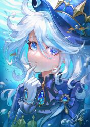 Rule 34 | 1girl, absurdres, blue eyes, blue hair, blue hat, blue jacket, brooch, chinnpou, commentary request, furina (genshin impact), genshin impact, gloves, hair between eyes, hand up, hat, highres, jacket, jewelry, long hair, long sleeves, looking at viewer, solo, top hat, underwater, upper body, white gloves