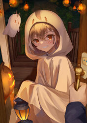 Rule 34 | 1girl, absurdres, boomei (nanashi mumei), braid, braided bangs, brown eyes, brown hair, cloak, commentary, doorway, english commentary, finale, friend (nanashi mumei), ghost costume, grin, halloween, halloween costume, highres, holding lamp, hololive, hololive english, hood, hooded cloak, jack-o&#039;-lantern, lantern, looking at viewer, multicolored hair, nanashi mumei, open door, porch, pov doorway, sheet ghost, short hair, smile, streaked hair, virtual youtuber