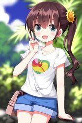 1girl :d blue_eyes blue_shorts blurry blurry_background blush brown_bag brown_hair collarbone commentary cowboy_shot day flower hair_flower hair_ornament hand_up heart heart_print highres long_hair looking_at_viewer niizato_aoi non_non_biyori open_mouth outdoors ponytail print_shirt ruu_(tksymkw) shirt short_shorts short_sleeves shorts smile solo t-shirt v white_shirt