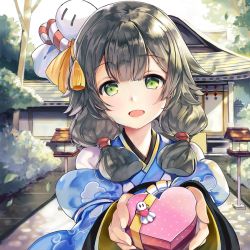 Rule 34 | 1girl, :d, box, copyright request, day, fingernails, gift, giving, green eyes, grey hair, head tilt, heart-shaped box, holding, japanese clothes, kimono, long sleeves, looking at viewer, low twintails, onmyoji, open mouth, outdoors, shrine, sibyl, smile, solo, standing, tassel, twintails, valentine, wide sleeves