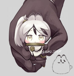 Rule 34 | 1boy, ahoge, animal ears, badge, black gloves, black jacket, black pants, cape, chibi, disembodied hand, gloves, gold trim, highres, jacket, library of ruina, long hair, looking at viewer, mini person, miniboy, moribe denkou, pants, project moon, rabbit ears, side ponytail, solo, white cape, white eyes, white hair, yan vismok