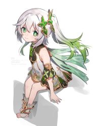 Rule 34 | 1girl, bare shoulders, closed mouth, clover-shaped pupils, full body, genshin impact, gradient hair, green eyes, green hair, hair ornament, highres, long hair, looking at viewer, multicolored hair, nahida (genshin impact), pointy ears, sho bu 1116, side ponytail, sitting, smile, solo, symbol-shaped pupils, toeless footwear, white background, white footwear, white hair