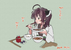 Rule 34 | 1girl, ahoge, blush, bowl, brown eyes, brown hair, chopsticks, closed mouth, dated, eating, food, food request, green background, headgear, holding, holding chopsticks, holding plate, japanese clothes, kimono, lamb (hitsujiniku), long sleeves, obi, plate, sash, smile, solo, table, touhoku kiritan, translation request, twintails, upper body, voiceroid, white kimono, wide sleeves