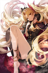 Rule 34 | 1girl, asymmetrical legwear, asymmetrical sleeves, between breasts, black cape, black thighhighs, blonde hair, breasts, cape, detached collar, ereshkigal (fate), fate (series), gold trim, goomrrat, highres, holding, holding own hair, long hair, looking at viewer, multicolored cape, multicolored clothes, parted bangs, red cape, single sleeve, single thighhigh, smile, solo, spine, thighhighs, two side up, uneven legwear, uneven sleeves, very long hair