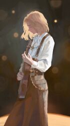 Rule 34 | 1boy, acoustic guitar, androgynous, ascot, belt chain, blonde hair, blurry, blurry background, brown overalls, chengya huanwo, closed eyes, feet out of frame, from side, gold necklace, guitar, highres, holding, holding guitar, holding instrument, instrument, jewelry, lies of p, male focus, medium hair, music, necklace, overalls, parted bangs, pendant, playing guitar, playing instrument, romeo (lies of p), shirt, smile, solo, stage, white ascot, white shirt