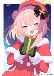 Rule 34 | 1girl, absurdres, beret, black gloves, blue archive, blush, box, capelet, christmas, dandan (uaee4742), dated, dress, feathers, gift, gift box, gloves, hair between eyes, hair bun, halo, hat, highres, holding, holding gift, long sleeves, looking at viewer, medium hair, official alternate costume, open mouth, pink eyes, pink hair, red capelet, red dress, red hat, serina (blue archive), serina (christmas) (blue archive), single side bun, smile, solo, textless version, twitter username, yellow halo