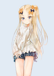 Rule 34 | 1girl, abigail williams (fate), alternate costume, black bow, blonde hair, blue background, blue eyes, blue shorts, blush, bow, casual, closed mouth, commentary request, contemporary, fate/grand order, fate (series), forehead, hair bow, highres, long hair, long sleeves, looking at viewer, multiple hair bows, one side up, orange bow, parted bangs, sakazakinchan, shorts, sleeves past wrists, solo, sweater, thighs, white sweater