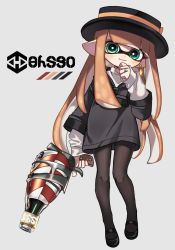 Rule 34 | 1girl, black dress, black footwear, black hat, black pantyhose, blunt bangs, brown hair, closed mouth, color guide, commentary, dress, earrings, flats, full body, green eyes, grey background, hand on own chin, hat, hat ribbon, head tilt, holding, holding weapon, inkling, inkling (language), inkling girl, inkling player character, jewelry, layered clothes, logo, long hair, looking at viewer, maco spl, nintendo, pantyhose, pointy ears, ribbon, shirt, short dress, simple background, smile, solo, sparkle, splatoon (series), splatoon 2, squeezer (splatoon), standing, standing on one leg, tentacle hair, weapon, white shirt