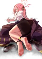 Rule 34 | 1girl, absurdres, aru (blue archive), barefoot, blue archive, blush, feet, highres, long hair, looking at viewer, looking back, miniskirt, namukot, open mouth, pink hair, shoes, unworn shoes, skirt, soles, steam, sweat, toes, yellow eyes