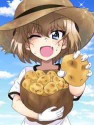 Rule 34 | 1girl, ;d, bag, blonde hair, blue eyes, blue sky, bob cut, brown hat, cloud, cloudy sky, commentary, day, dirty, dirty clothes, dirty face, fang, food, girls und panzer, gloves, hat, highres, holding, holding bag, holding food, holding vegetable, katyusha (girls und panzer), key (gaigaigai123), looking at viewer, one eye closed, open mouth, outdoors, paper bag, potato, shirt, short hair, short sleeves, sky, smile, solo, sparkle, straw hat, sweat, t-shirt, upper body, vegetable, white gloves, white shirt