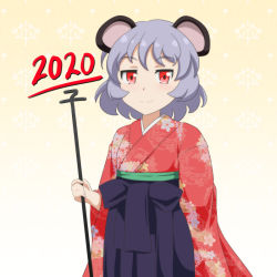 Rule 34 | 1girl, 2020, alternate costume, animal ears, arm up, cato (monocatienus), commentary request, cowboy shot, dowsing rod, floral print, gradient background, grey hair, hakama, hakama short skirt, hakama skirt, holding rod, japanese clothes, kimono, mouse ears, nazrin, new year, patterned background, red eyes, red kimono, short hair, skirt, smile, solo, standing, touhou, yellow background