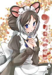 Rule 34 | 1girl, animal ears, apron, blue eyes, brooch, brown dress, brown hair, character name, chiki yuuko, commentary request, copyright name, dress, greater glider (kemono friends), grey hair, grey tail, jewelry, kemono friends, maid, maid apron, maid headdress, multicolored hair, open mouth, solo, tail, translated, two-tone hair